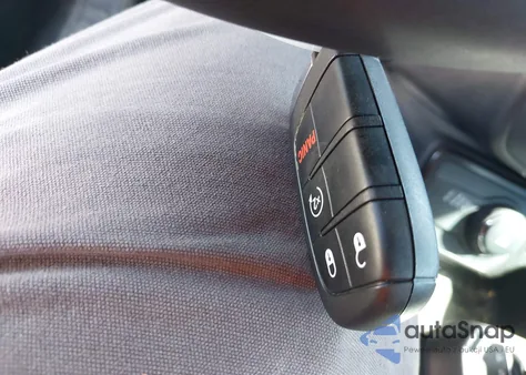 2022 Jeep Renegade Latitude 4X4 z USA, uszkodzony, nr VIN ZACNJDB19NPN80668